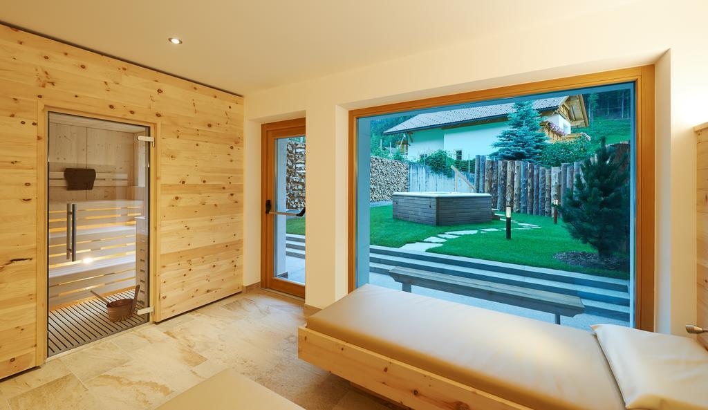 Alpin Stile Hotel Laion Buitenkant foto