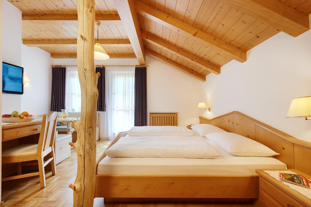 Alpin Stile Hotel Laion Kamer foto