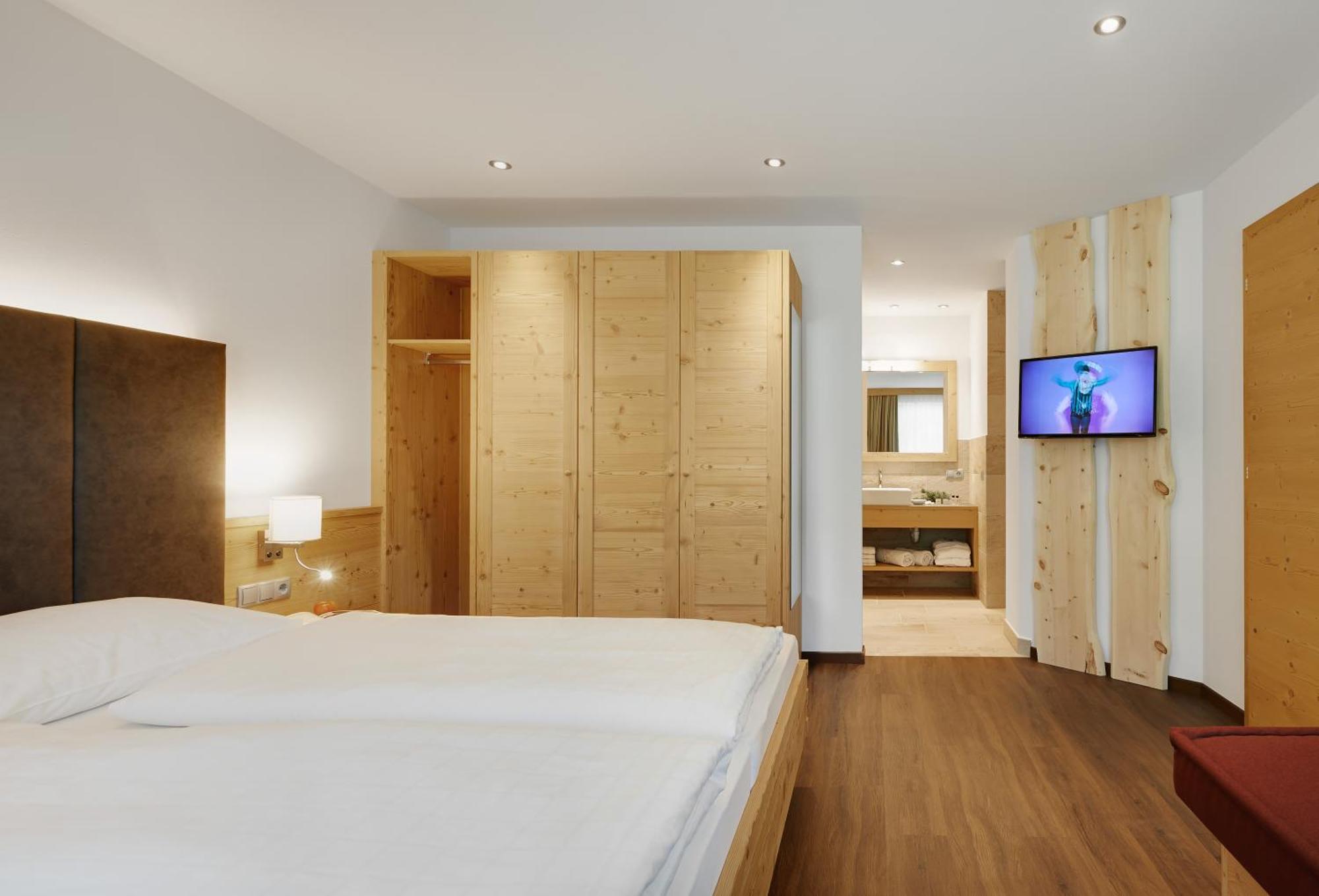 Alpin Stile Hotel Laion Buitenkant foto