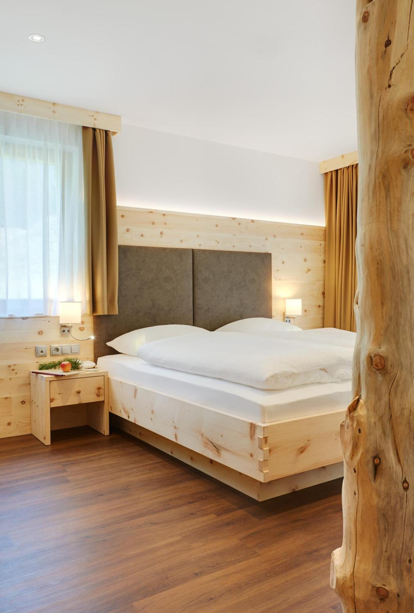 Alpin Stile Hotel Laion Buitenkant foto