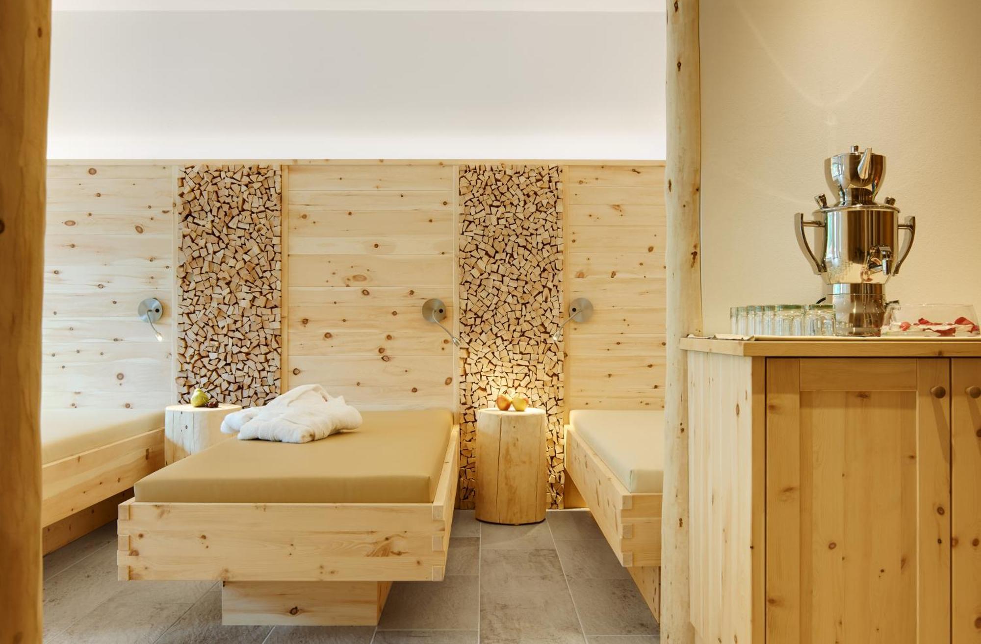 Alpin Stile Hotel Laion Buitenkant foto