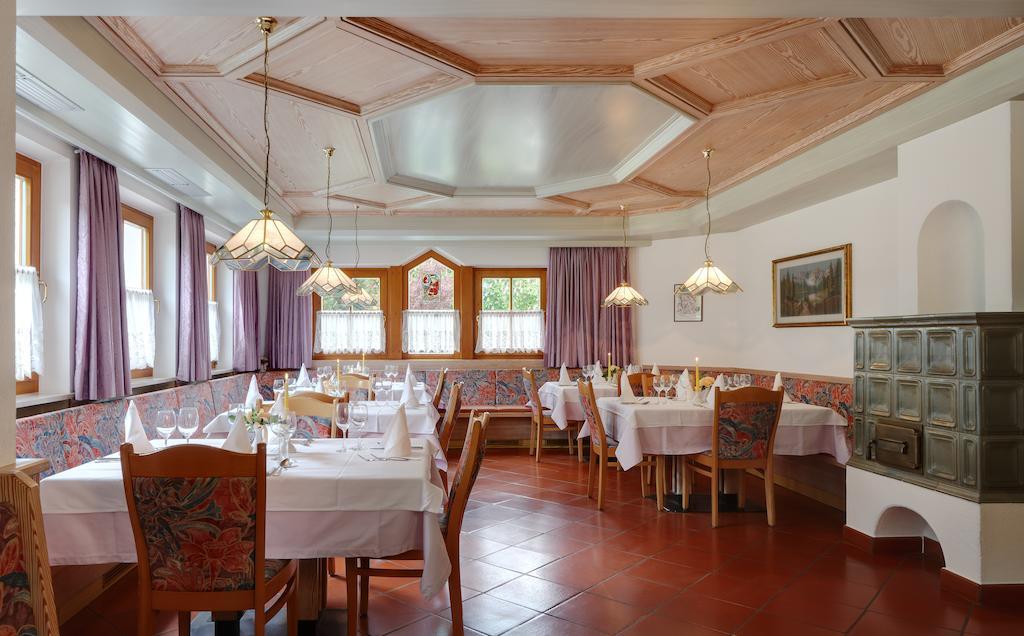 Alpin Stile Hotel Laion Buitenkant foto